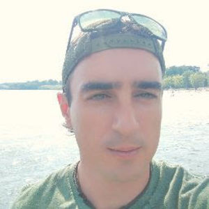 Meet your Posher, Carlos ivan